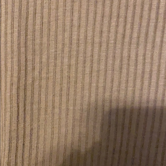 Forever 21 beige cropped top - Picture 3 of 3